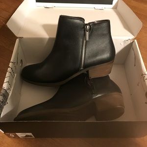 Black Kensie Boots